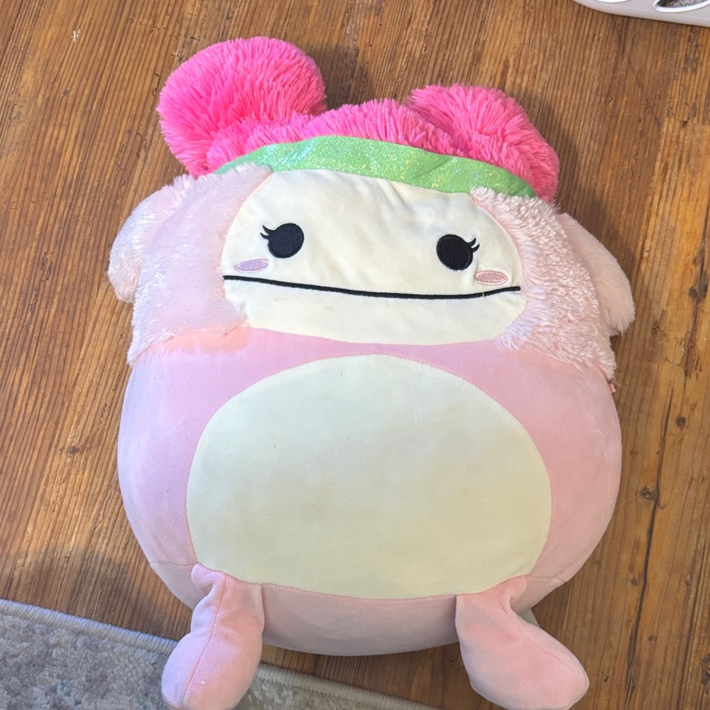 Pink Frog Squishmellow